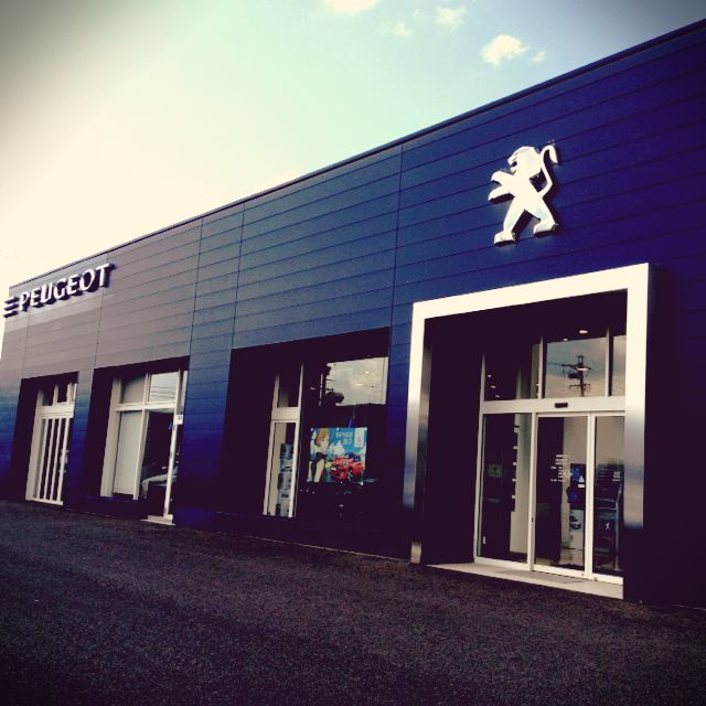 プジョー長野　年末年始休暇のお知らせ